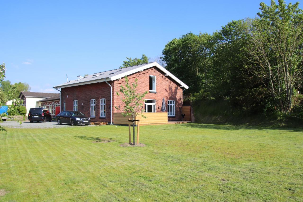 Altes Bahnhofsvorsteherhaus Wohnung Unten Хузум Екстериор снимка