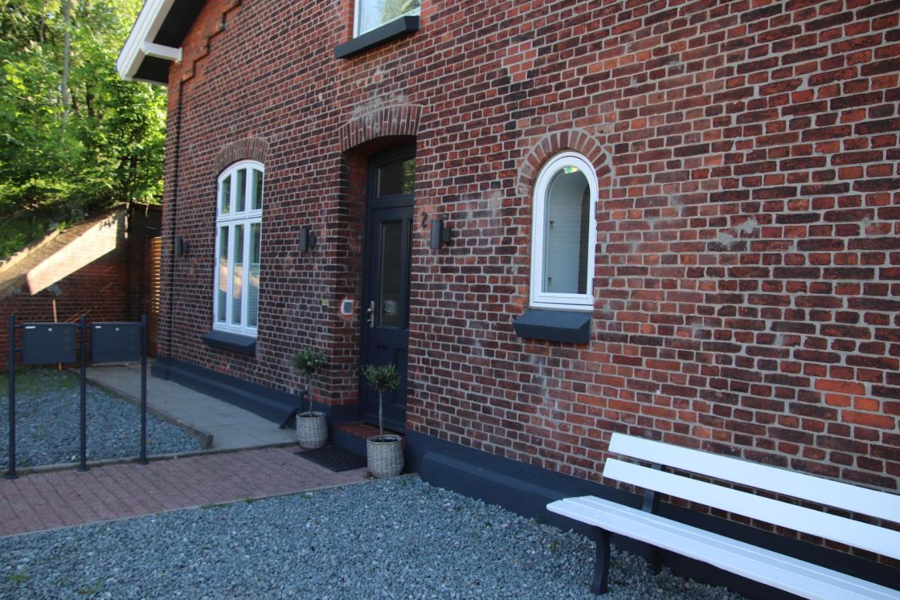 Altes Bahnhofsvorsteherhaus Wohnung Unten Хузум Екстериор снимка
