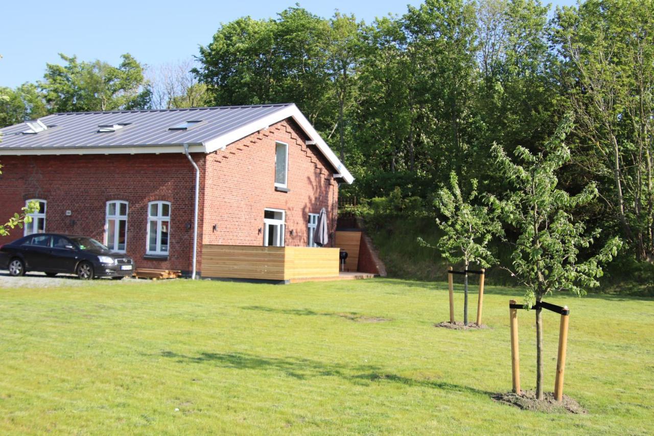 Altes Bahnhofsvorsteherhaus Wohnung Unten Хузум Екстериор снимка